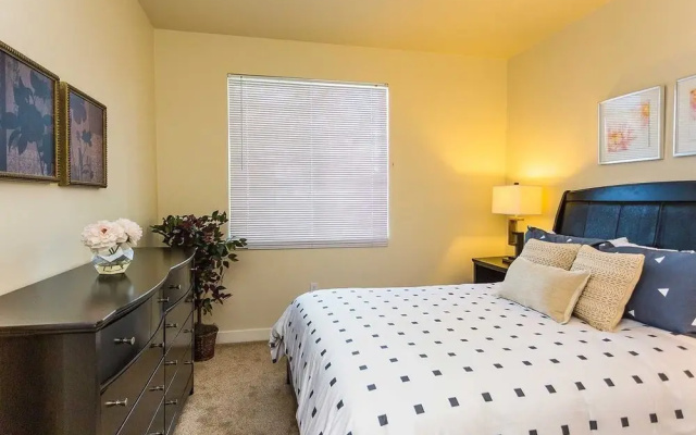 photo 4 of Park Plaza Apartment #876088 by RedAwning