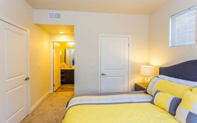 photo 5 of Park Plaza Apartment #876088 by RedAwning