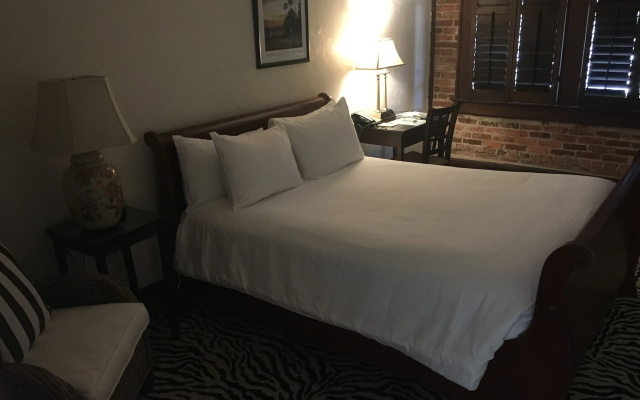 photo 3 of Park Plaza Hotel