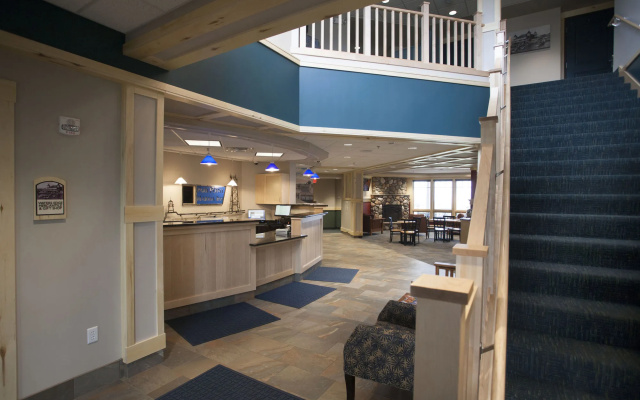 photo 2 of Park Point Marina Inn