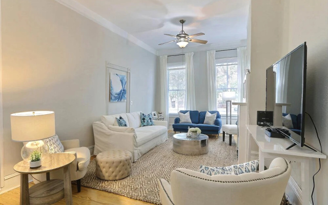photo 4 of Parkside Manor by Gallery Stays