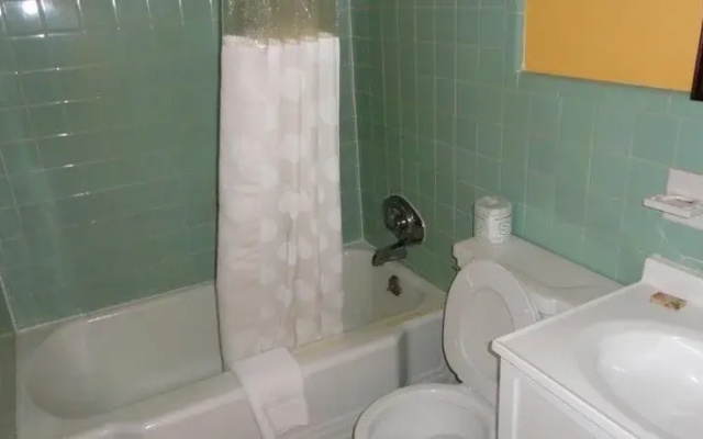 photo 4 of Parkview Motel