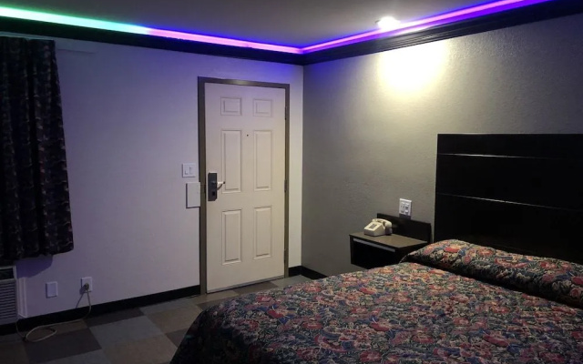 photo 5 of Parlour Motel