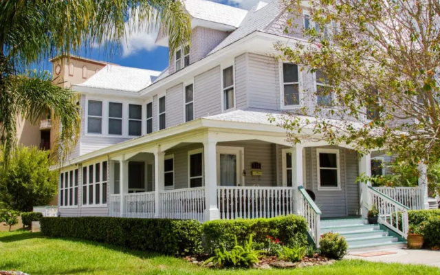 photo 3 of Parrish Grove Inn