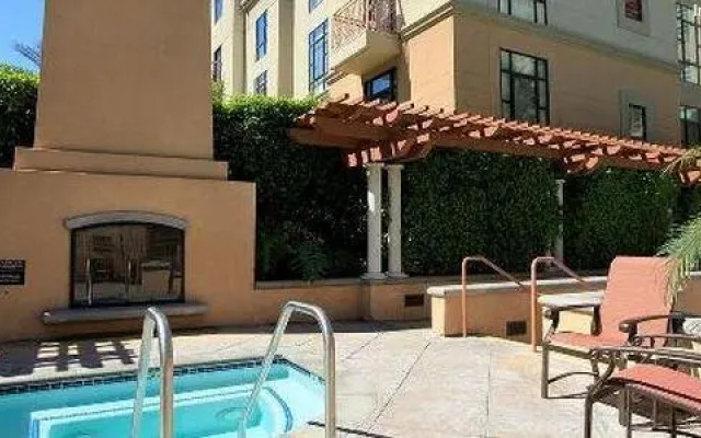 photo 2 of Pasadena Gateway Villas Apartments