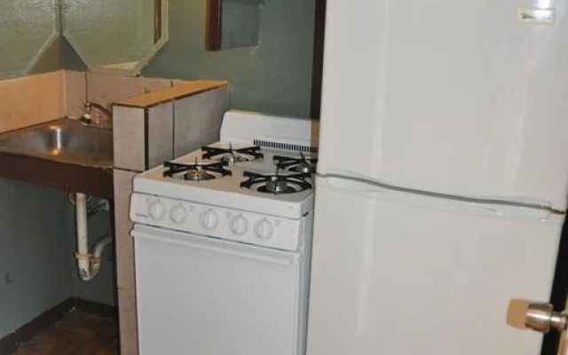 photo 3 of Motel Pasadena Inn  Suites