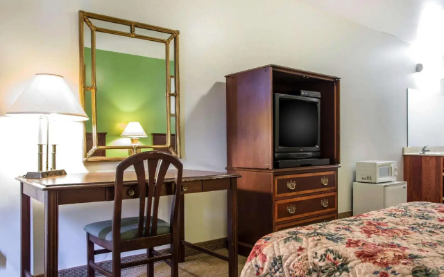 photo 3 of Passport Inn