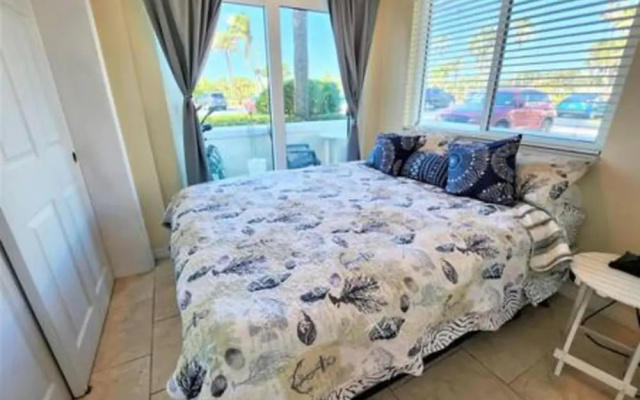 photo 3 of Patio Condo Deluxe 2br - Sleeps 6 Guests Pa311