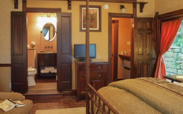 photo 5 of The Peabody House