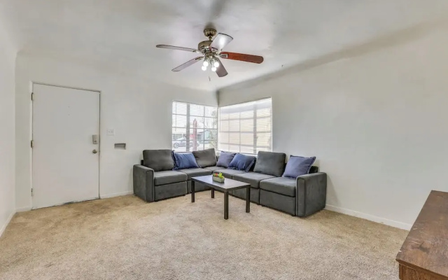 photo 4 of Peaceful & Bright Condo: 4 Mi to Downtown Phoenix!