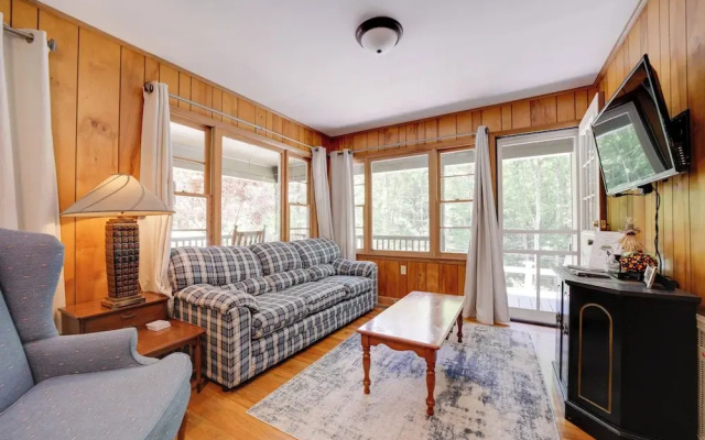 photo 5 of Dog-friendly Cottage w/ Deck in National Forest!