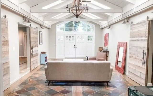 photo 2 of Peaceful Glen Ellen 3br W/ Deck, Garden & Parking! 3 Bedroom Home by RedAwning