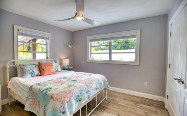 photo 2 of Peaceful, Hot Tub, Near Siesta Key, 3 Bed, 2 Bath