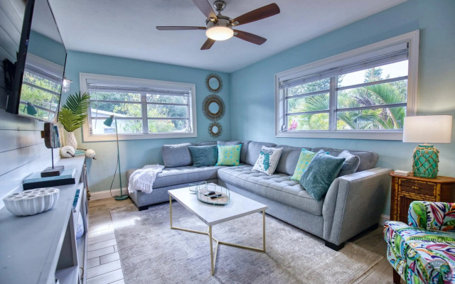 photo 4 of Peaceful, Hot Tub, Near Siesta Key, 3 Bed, 2 Bath