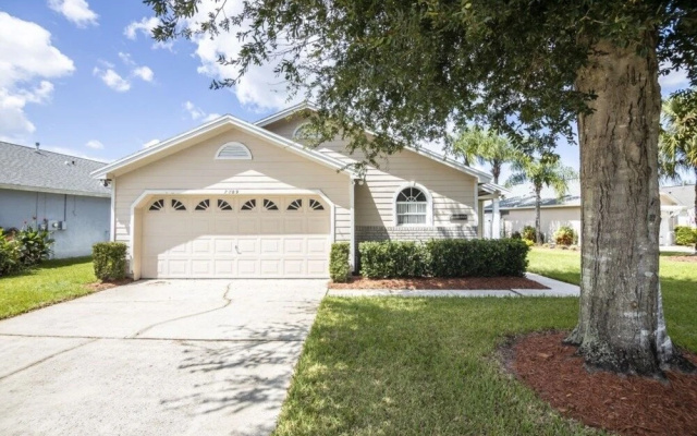 photo 3 of Peaceful Indian Ridge Oaks 4 Bedroom Home by Redawning