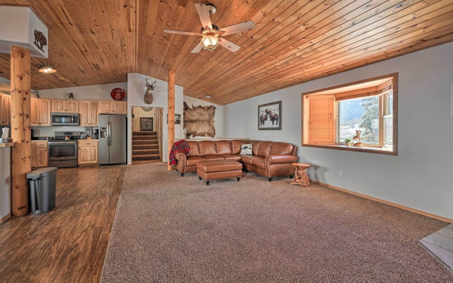 photo 2 of Peaceful Superior Home w/ Fire Pit & Mtn View