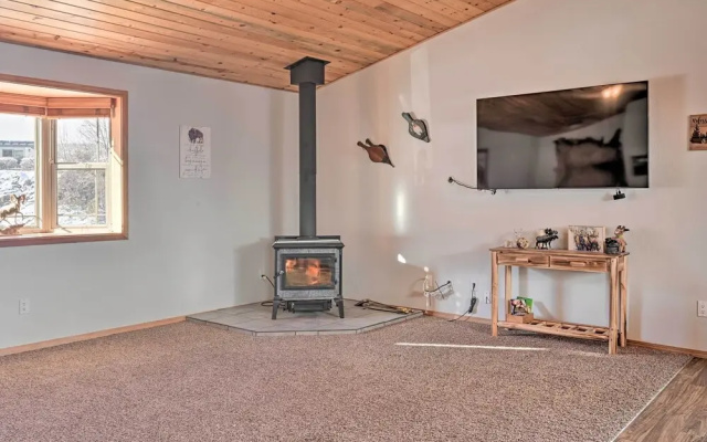 photo 4 of Peaceful Superior Home w/ Fire Pit & Mtn View