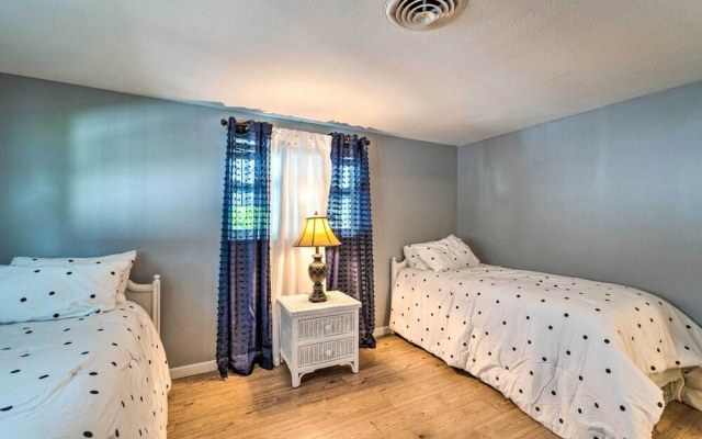 photo 4 of Peaceful Venice Villa w/ Patio - 2 Miles to Beach!