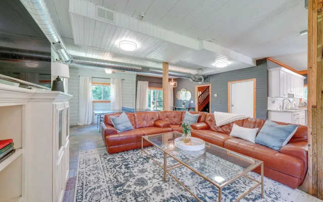 photo 3 of Peaceful Warrenville Home: 1 Mi to Herrick Lake!