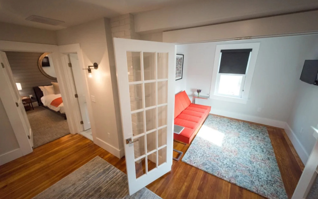 photo 2 of Pelham Street Inn