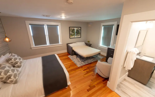 photo 5 of Pelham Street Inn