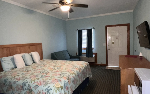 photo 4 of Pelican Bay Resort
