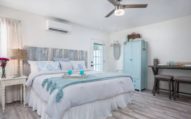 photo 2 of Pelican Gardens Studio 3 on Lido Key
