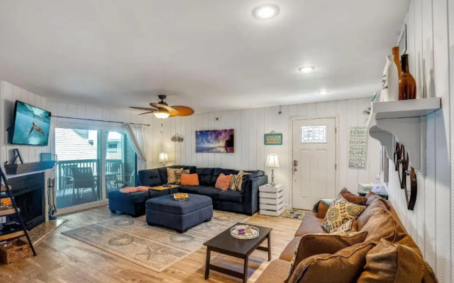 photo 3 of Pelican Pointe 2C