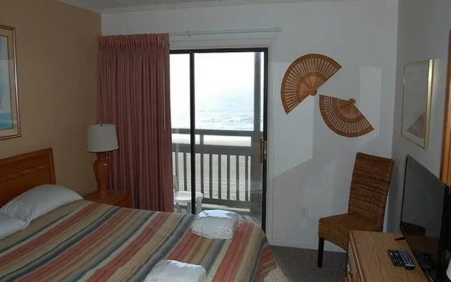 photo 2 of Pelican's Landing 304 - 3 Br Condo