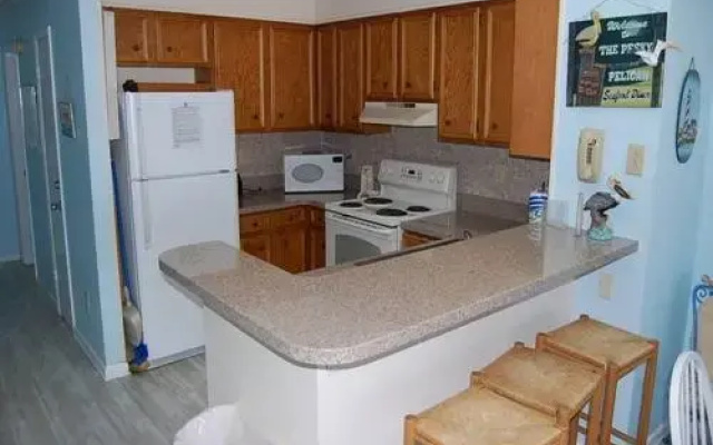 photo 2 of Pelican's Landing 326 - 3 Br Condo