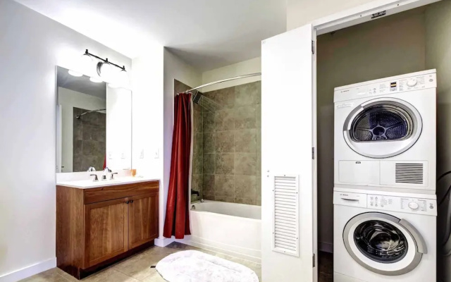 photo 5 of Pelicanstay near Holland Tunnel