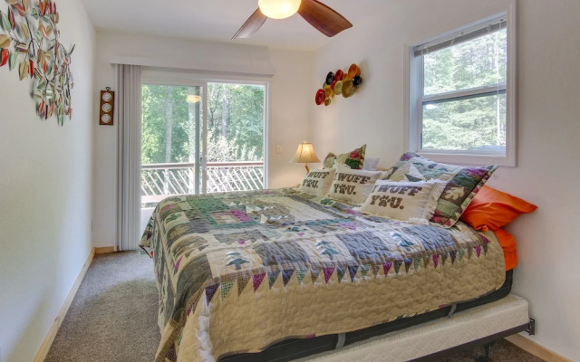 photo 5 of Penrose Vacation Rental: Near Cycling Trails!