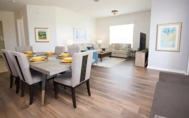photo 5 of Penthouse Lake View 3 Bed Condo Convention Center 3 Bedroom Condo by RedAwning