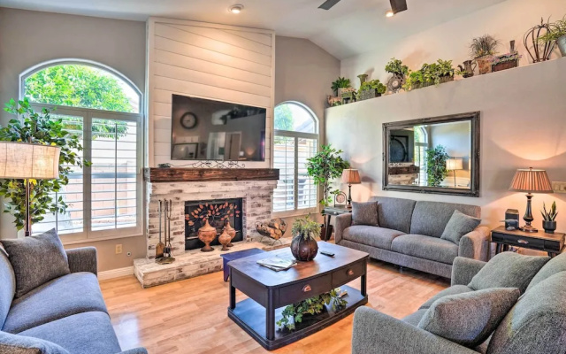 photo 2 of Pool, Putting Green, Fire Pit: Elegant Peoria Home