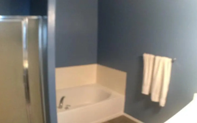 photo 3 of Peoria Vacation Home, Close to Stadium