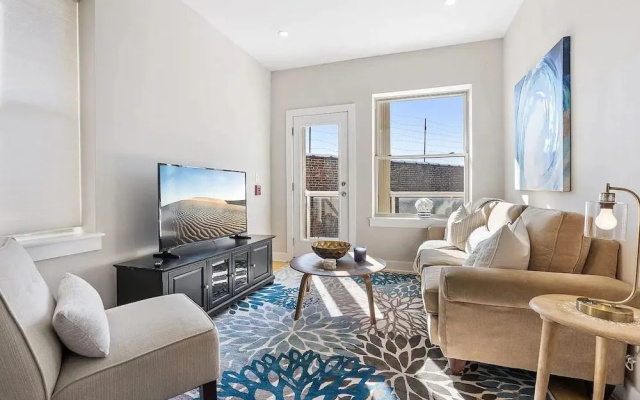 photo 3 of Perfect 2BR Graduate Hospital Condo