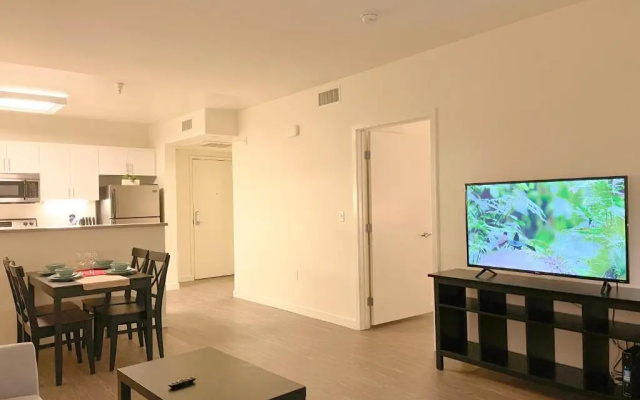 photo 3 of Perfect Apt w Parking in Arts District DTLA B4