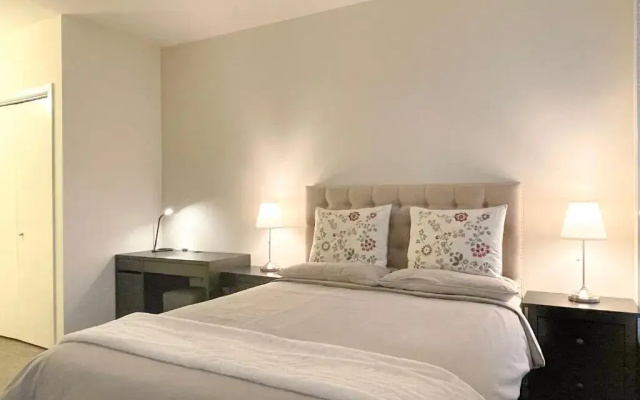 photo 5 of Perfect Apt w Parking in Arts District DTLA B4
