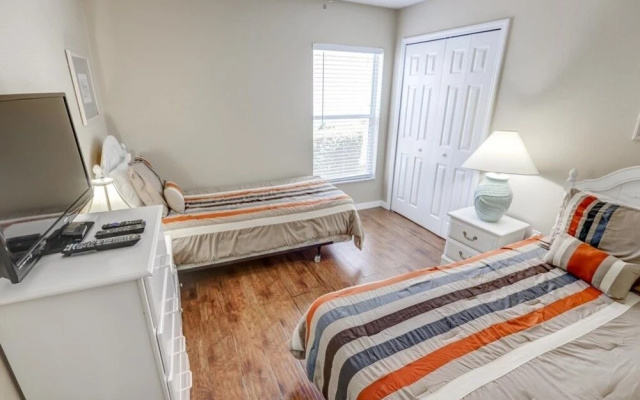 photo 4 of Perfect Family South Facing Pool Sun All Day! 4 Bedroom Home