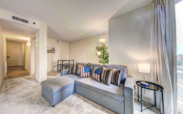 photo 4 of Perfect Location! Great Amenities Included!