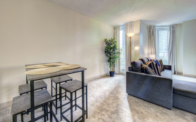 photo 5 of Perfect Location! Great Amenities Included!
