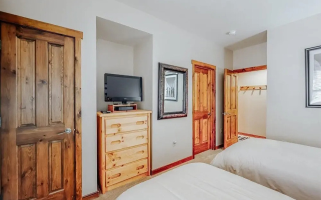 photo 4 of Perfectly Placed 2 Bedroom Vacation Rental in Historic Downtown Breckenridge With Access to Hot Tub and Pool