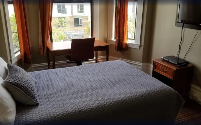 photo 3 of Perramont Hotel