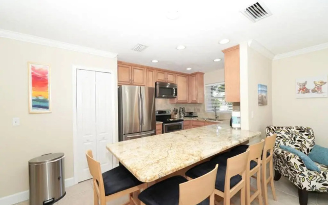 photo 3 of Pet-Friendly, King Bed, Close to Siesta Beach, Restaurants, Shopping