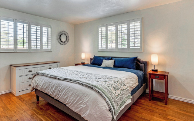 photo 3 of 4 Mi to Olde Town Arvada! Dog-friendly Home, Yard