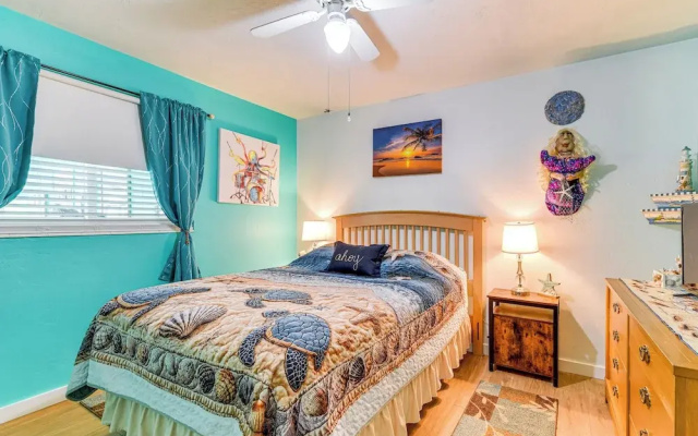 photo 4 of Pet-friendly Bradenton Home ~ 3 Mi to Cortez Beach