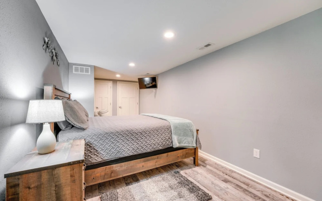 photo 3 of Pet-friendly Branson Area Home: Hot Tub, Game Room