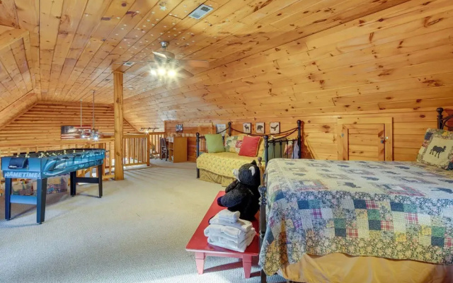 photo 5 of Pet-friendly Cabin w/ Loft: 5 Mi to Lake Lure!