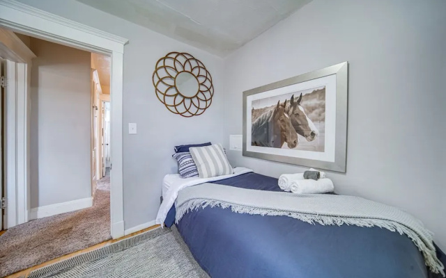 photo 5 of Pet-friendly Cleveland Townhome, 2 Mi to Downtown!