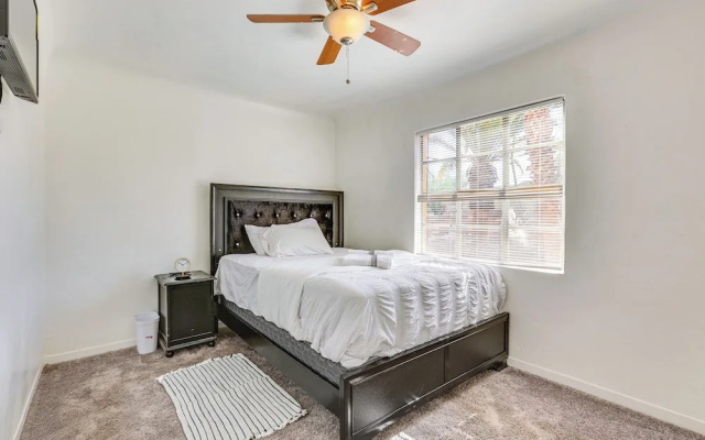 photo 4 of Pet-friendly Condo < 1 Mi to Phoenix College!